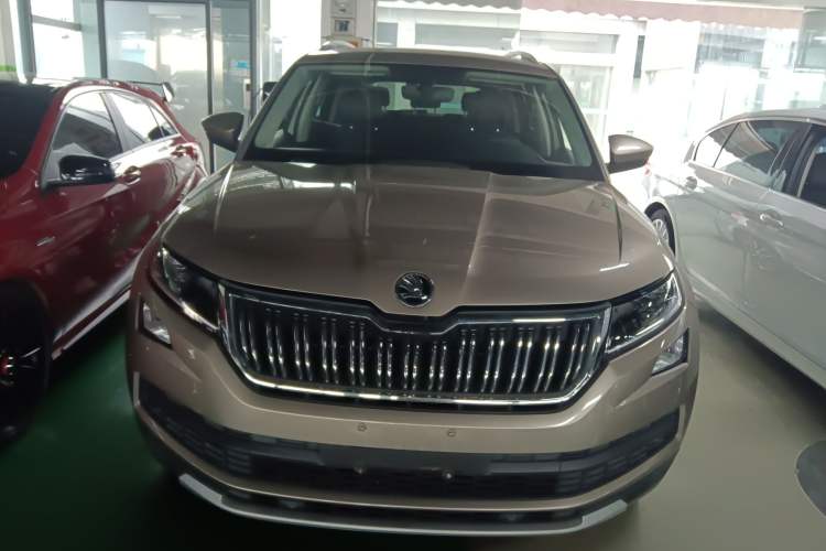 Used Skoda Kodiaq 2019 TSI330 7-Seater Two-Wheel-Drive Luxury Enjoyment Edition China V Emission Standard
