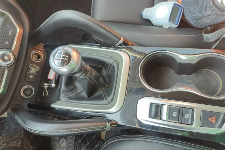 Used Zotye SR7 2016 1.5T Manual Cube Road Edition China IV Standard
