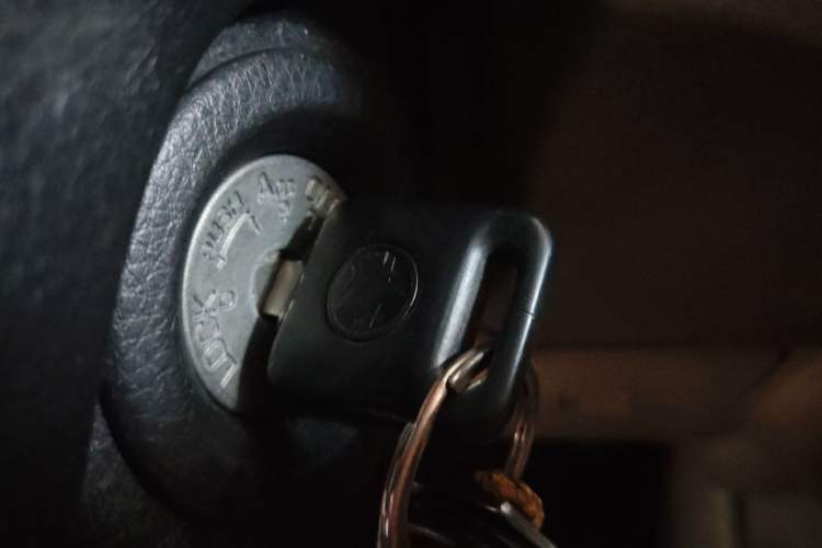 Used Venucia R50 2013 1.6L Manual Fashion Edition