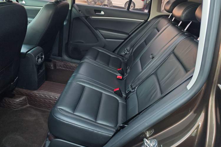 Used Volkswagen Tiguan 2017 300TSI Automatic Two-Wheel Drive Silk Road Comfort Edition
