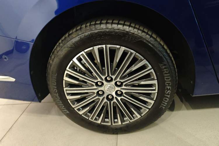 Used Buick GL8 New Energy 2024 Lu Zun Luxury Edition 7-Seater