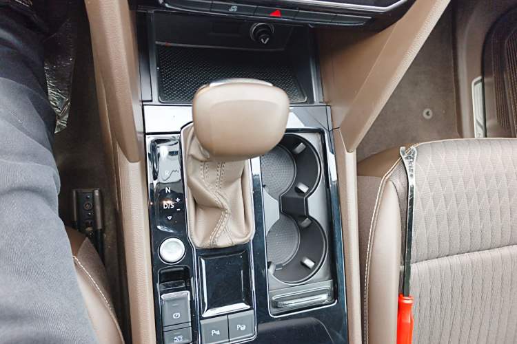 Used Volkswagen Viloran 2020 330TSI Business Edition
