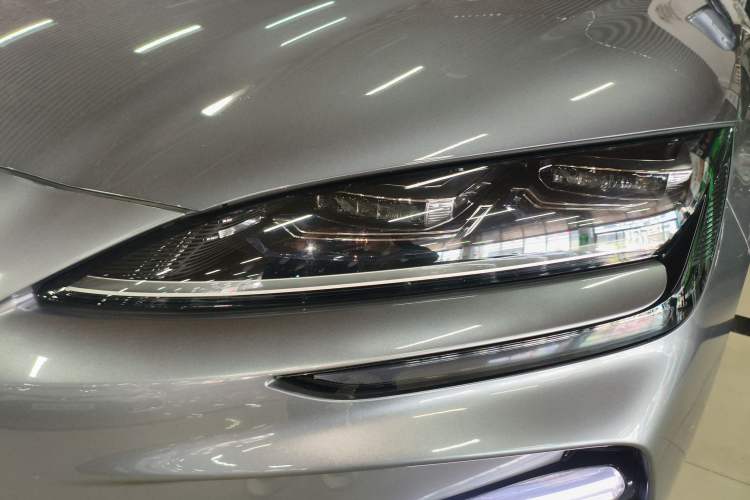 Used BYD Song PLUS New Energy 2023 Champion Edition DM-i 110KM Flagship Model Left Front Headlight