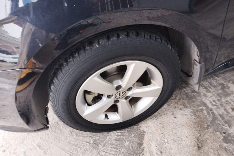 Used Volkswagen Lavida 2013 Revised Classic 1.6L Automatic Fashion Edition Exterior 2