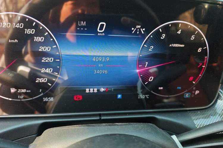 Used Mercedes-Benz C-Class 2024 Second Facelift C 260 L Sport Edition Odometer Close Up