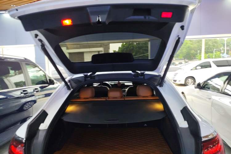 Used Mercedes-Benz GLC Coupe 2020 GLC 260 4MATIC Coupe SUV
