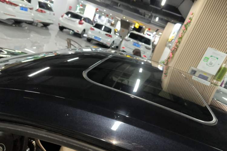 Used Volkswagen Lavida 2013 Restyled Classic 1.6L Automatic Comfort Edition Roof