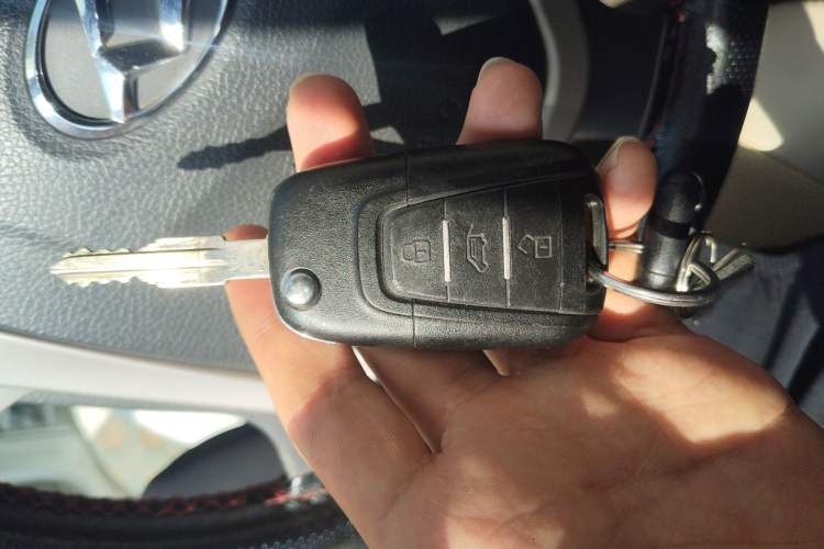 Used SAIC MAXUS Xintu V80 