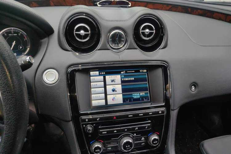 Used Jaguar XJ 2014 XJL 3.0 SC Two-Wheel-Drive Panoramic Business Edition