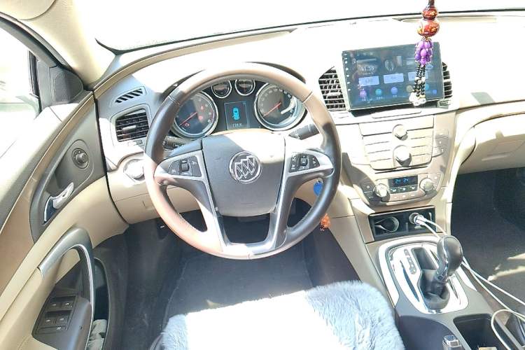 Used Buick Regal 2011 2.4L SIDI Comfort Edition Steering Wheel