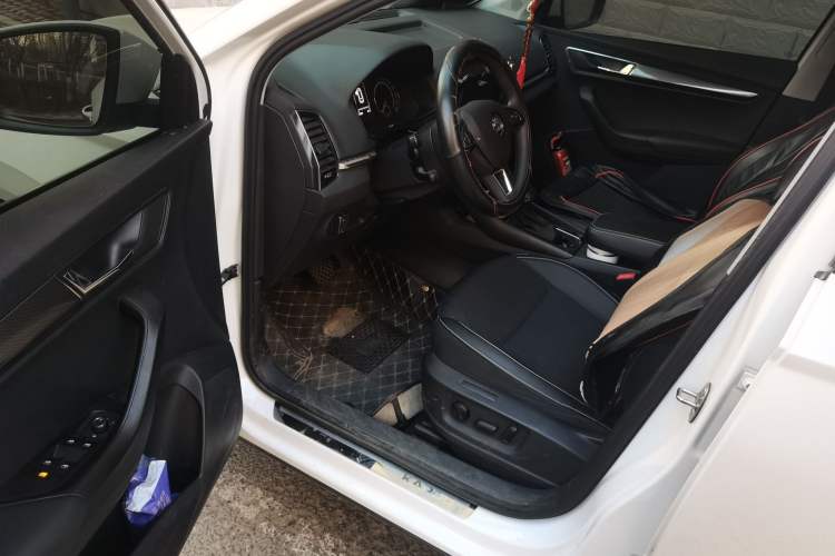 Used Skoda Karoq 2021 TSI280 Luxury Edition Driver Seat