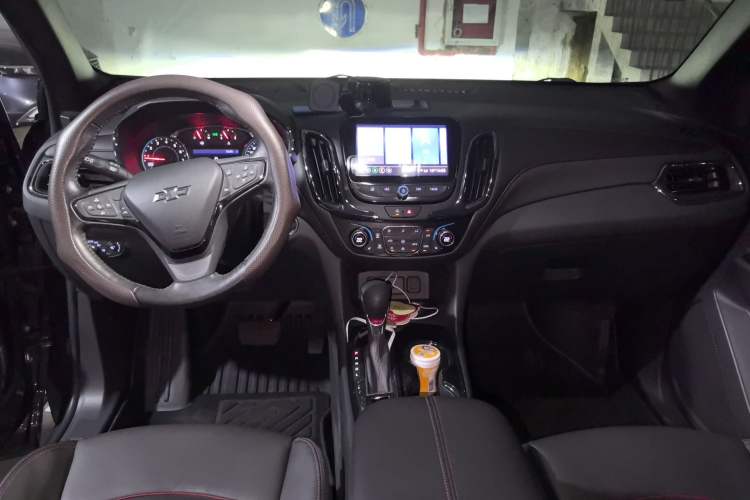 Used Chevrolet Equinox 2021 550T RS Smart Boundary-Pushing Edition Center Console