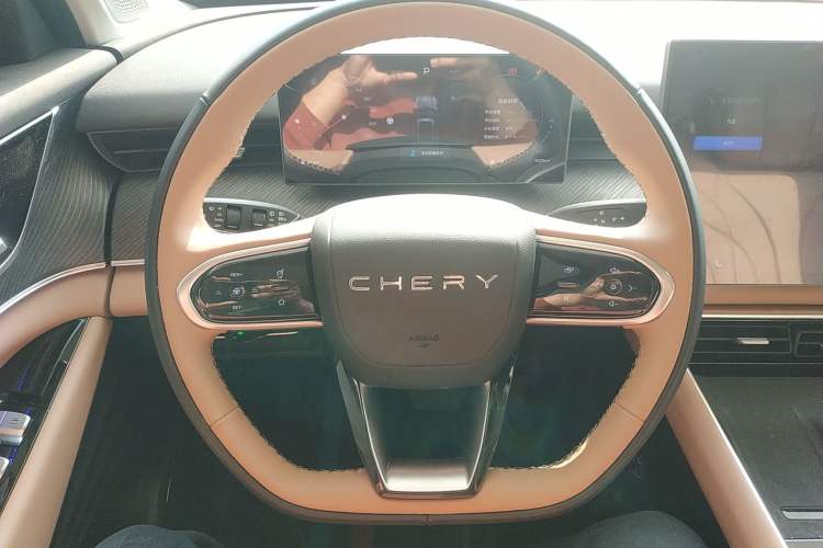 Used Chery Tiggo 8 L 2024 2.0T Two-Wheel Drive Luxury Edition 5 Seats