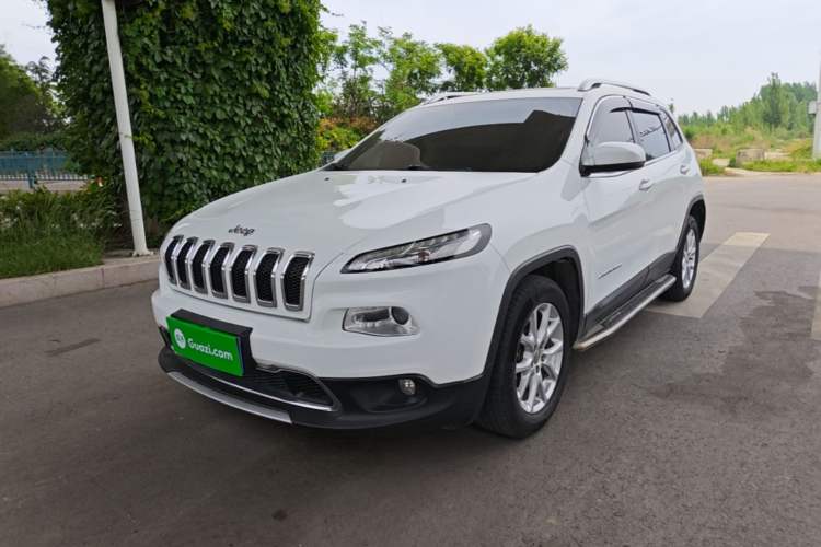 Used Jeep Cherokee 2017 2.0L Superior Edition