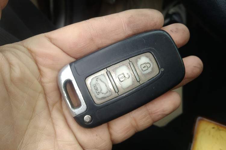 Used Kia Sorento 2010 2.2T Diesel Luxury Edition Vehicle Key