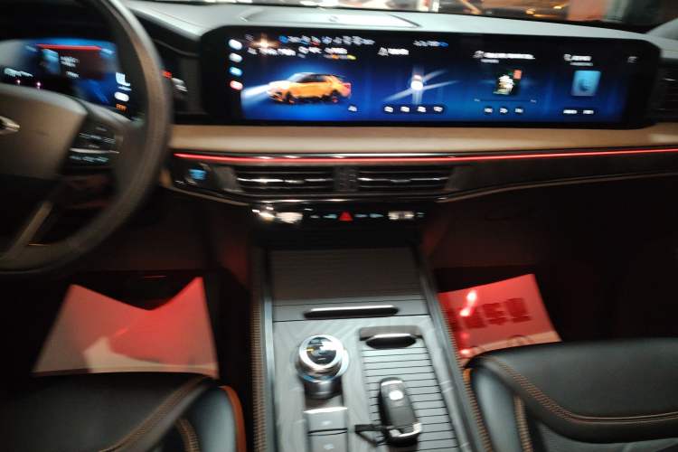 Used Ford Explorer 2024 2.3T EcoBoost Kunlun Peak Edition 7-Seater