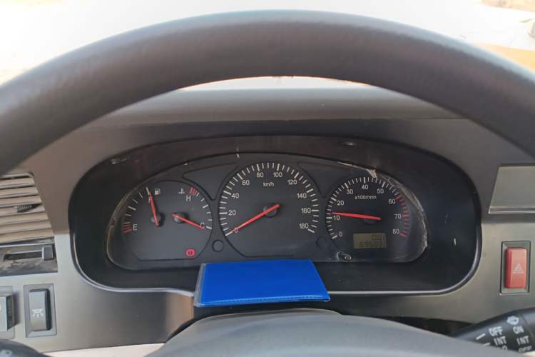 Used Jinbei Hiace 2014 2.0L 5th Generation Kuaiyunwang Business Version 4G20B
