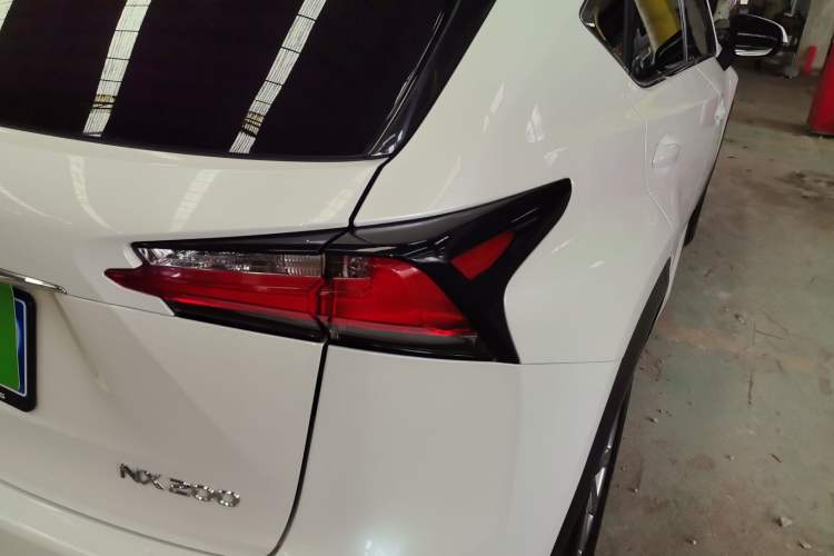 Used Lexus NX 2016 200 All-Wheel Drive FENGSHANG Version Right Rear Taillight