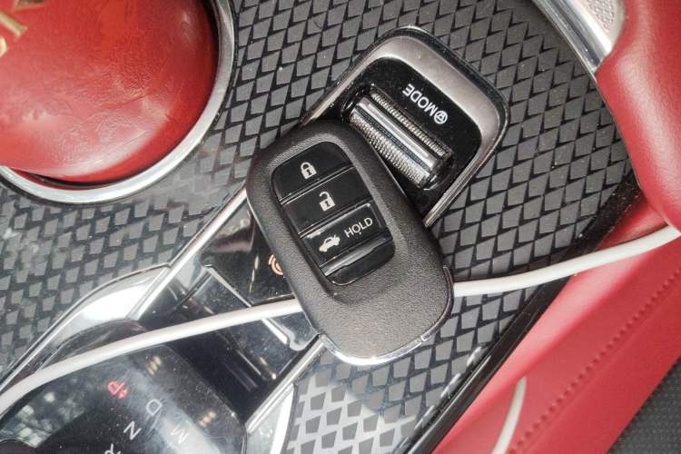 Used Hongqi HS3 2023 1.5T Two-Wheel Drive Shanwei Edition Vehicle Key