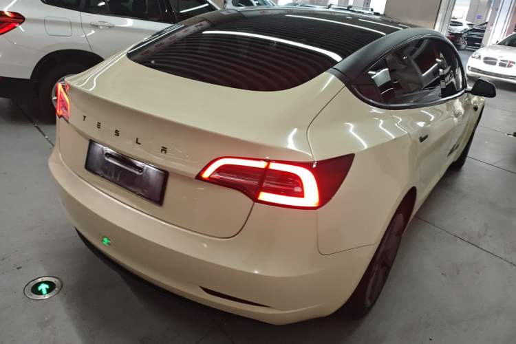 Used Tesla Model 3 2022 Rear-Wheel-Drive Version Rear Right 45 Deg
