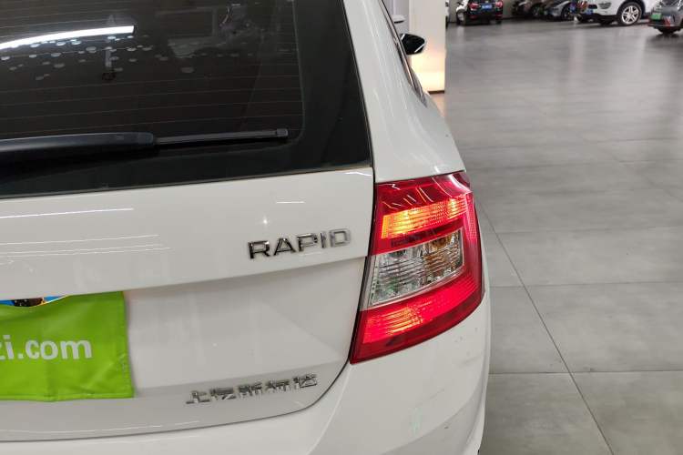 Used Skoda Rapid Spaceback 2016 Revised 1.6L Automatic Chuanxing Version