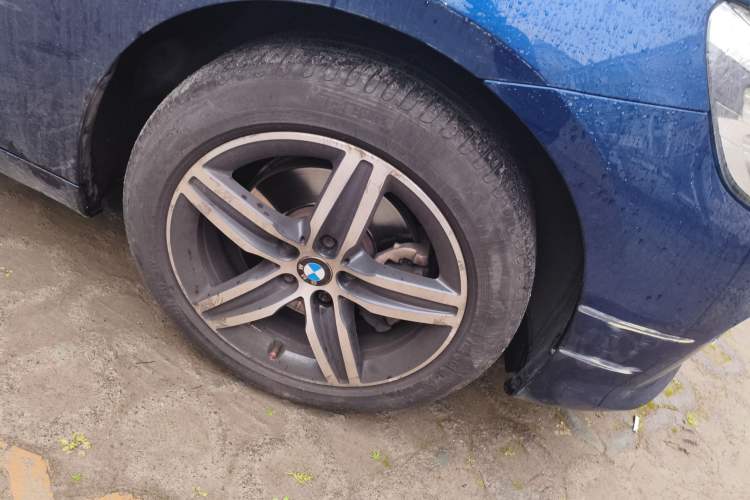 Used BMW 2 Series Gran Tourer 2015 218i Sports Design Package Right Front Wheel Hub