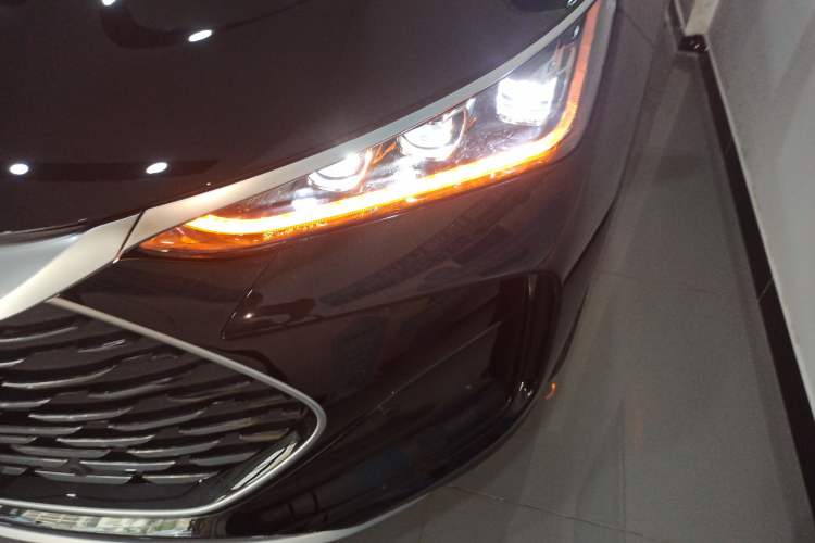 Used BYD Tang New Energy 2025 Intelligent Driving Version DM-i 115KM Flagship Edition Left Front Headlight