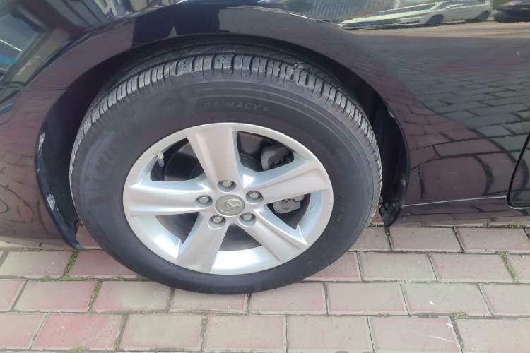 Used Toyota Reiz 2013 2.5S Elite Edition Left Front Wheel Hub