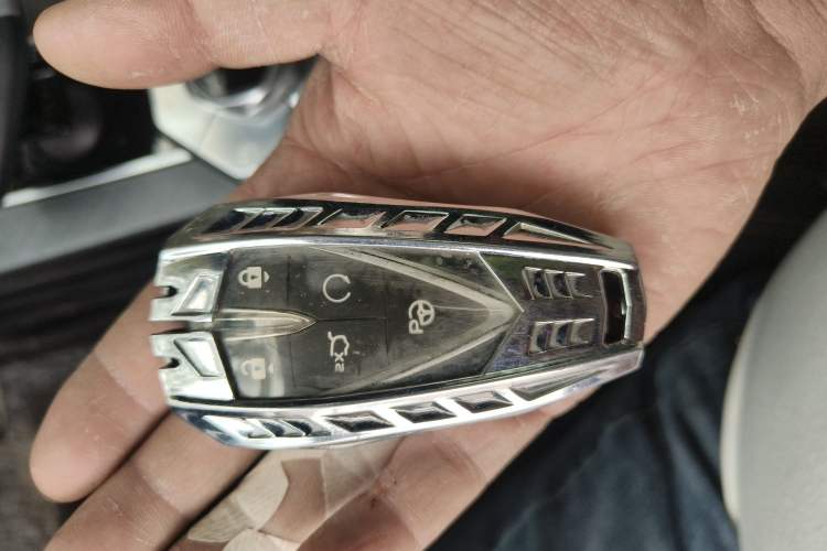 Used CHANGAN UNI-V 2022 1.5T Smart Navigation Version
