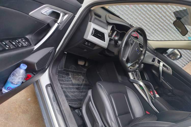 Used Geely Auto Emgrand X7 Sport 2016 1.8TD Automatic ZhiShang Model Driver Seat