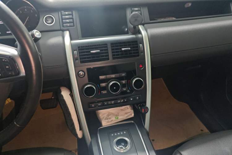 Used Land Rover Discovery Sport 2018 240 PS SE Version