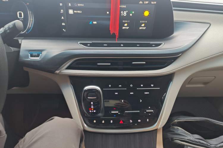 Used Buick GL8 2021 ES Landtrek 653T Comfort Edition