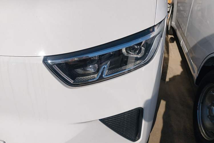 Used Wuling Yangguang 2025 Model 400km Bus Edition—Comfort Edition