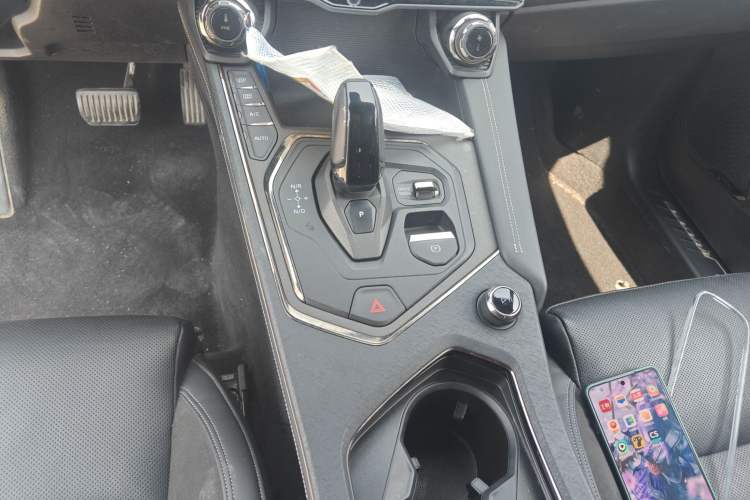 Used Lynk & Co 01 2023 1.5TD EM-F PM Gear Lever