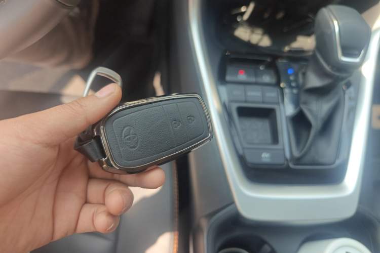 Used Toyota RAV4 2024 Dual-Motor 2.5L E-CVT Two-Wheel Drive Elite Plus Edition