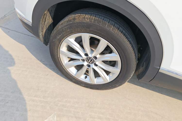 Used Volkswagen T-ROC 2022 280TSI DSG Two-Wheel Drive Elite PLUS Right Rear Wheel Hub