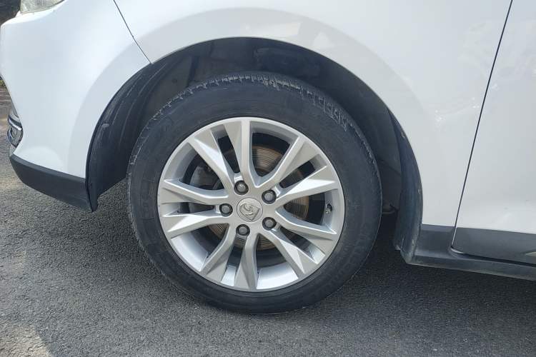 Used Baojun 730 2016 1.5L Manual Comfort Version 7 Seats China V Emission Standard Exterior 4