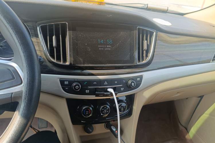 Used Baojun 730 2016 1.5L Manual Comfort Version 7 Seats China V Emission Standard