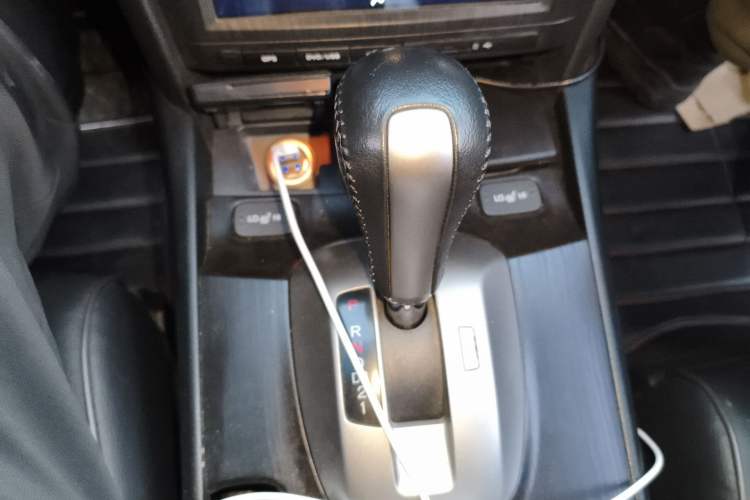 Used Honda Crosstour 2012 2.4L Luxury Edition Gear Lever