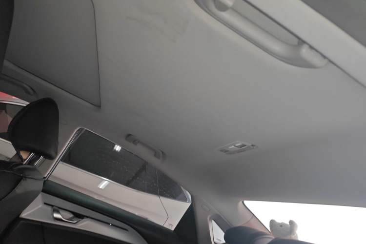 Used Geometry A 2019 High-Value Standard Range Cube Edition Headliner