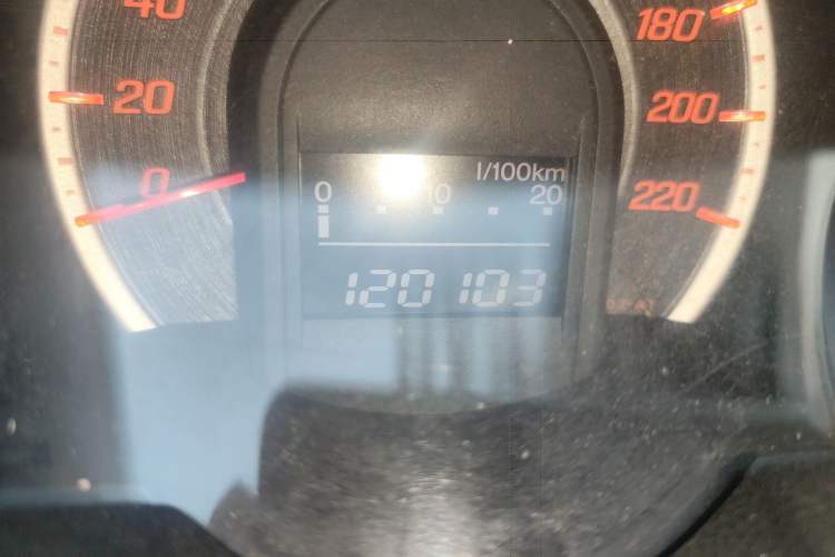 Used Honda Fit 2011 1.3L automatic comfort version
