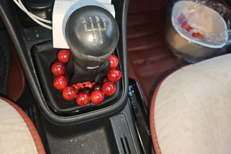 Used Volkswagen Jetta 2015 Value Edition 1.6L Manual Fashionable Style
