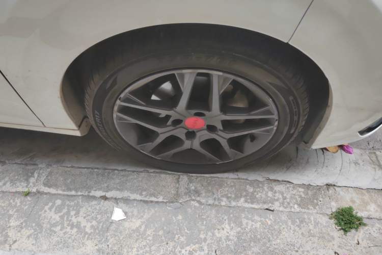 Used Dongfeng Aeolus Yixuan 2021 230T Automatic Dream-Chasing Rider Edition
