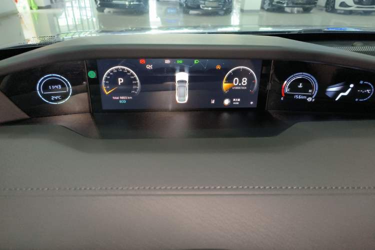 Used CHANGAN UNI-V 2023 1.5T Prestige Model
