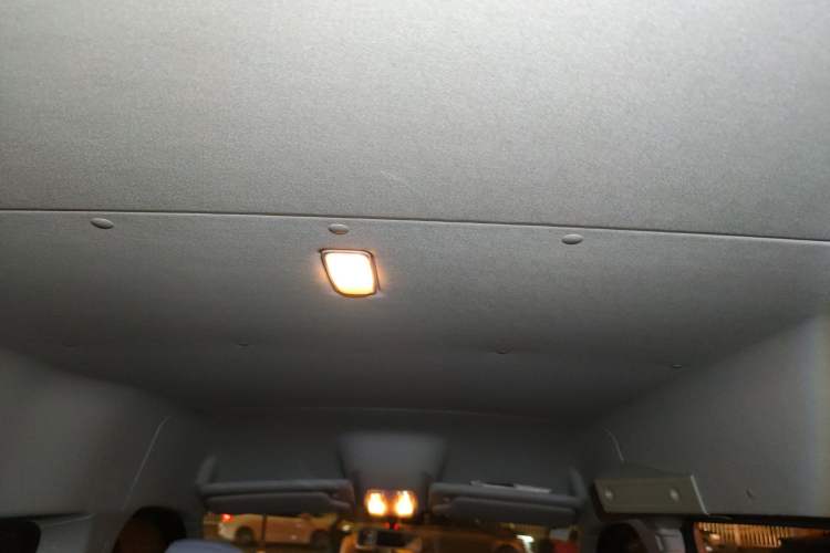 Used SAIC MAXUS Xintu V80 