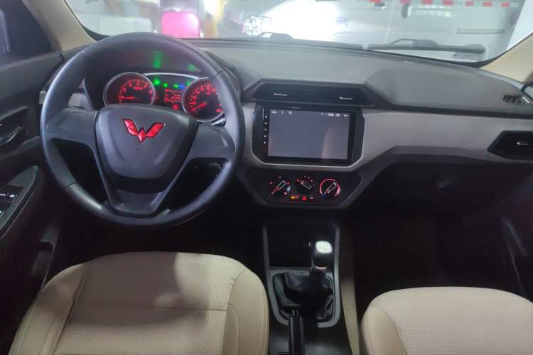 Used Wuling Hongguang 2021 1.5L Revised S Standard Version Hydraulic-Power-Assisted LAR
