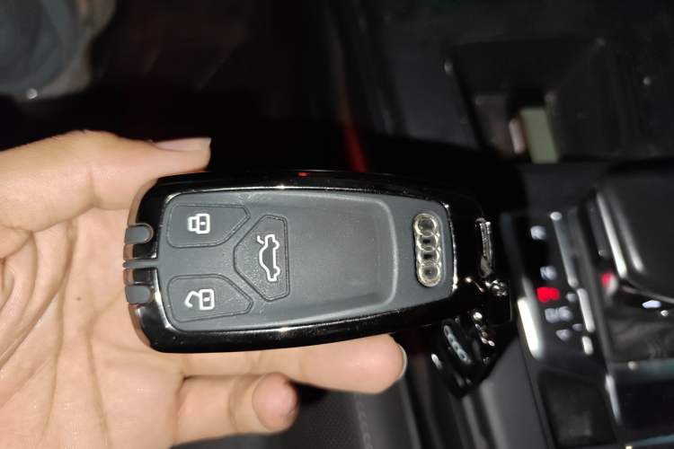 Used Audi A4L 2020 40 TFSI Fashion Dynamic Model Vehicle Key