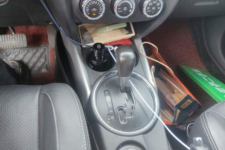 Used Mitsubishi ASX 2018 2.0L CVT Two-Wheel Drive Deluxe Edition Gear Lever