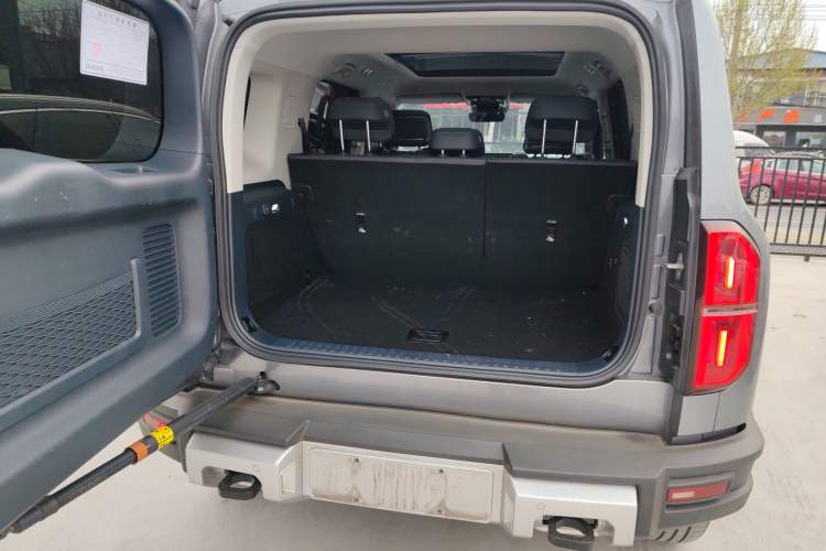 Used Formula Leopard 5 2023 Navigator Edition