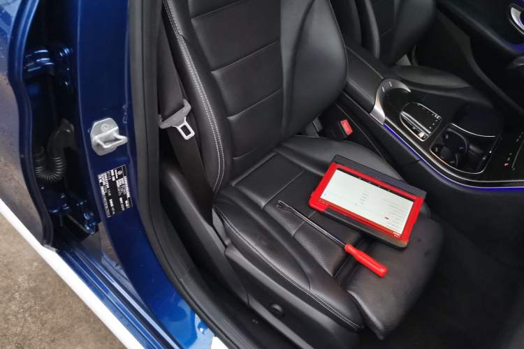 Used Mercedes-Benz C-Class 2021 C 200 L Fashion Edition Sport Version Right Front Seat